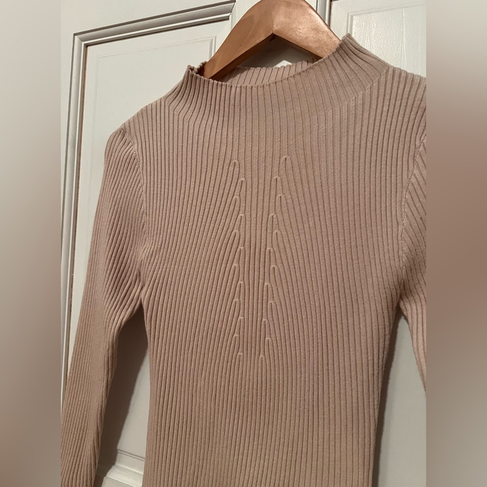 Cream Ribbed Knit Sweater - Picture 7 of 12